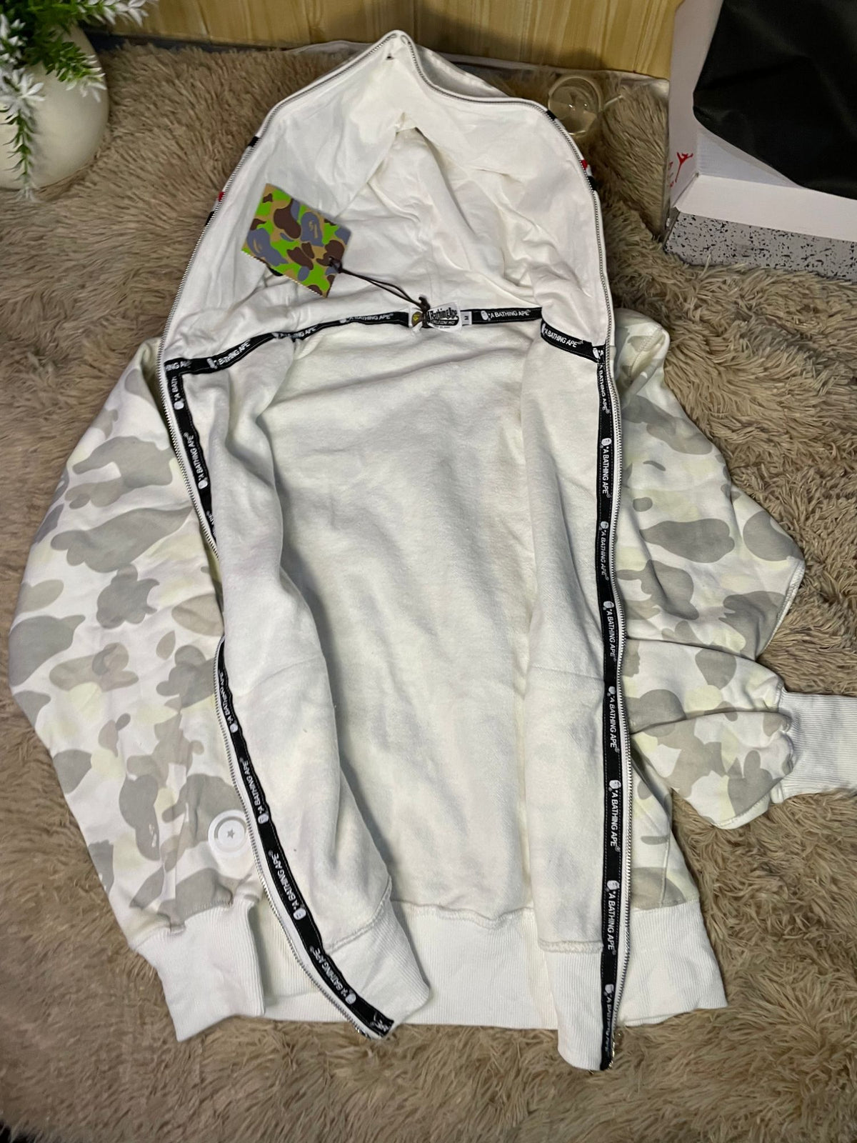 Interior Bape shark white camo