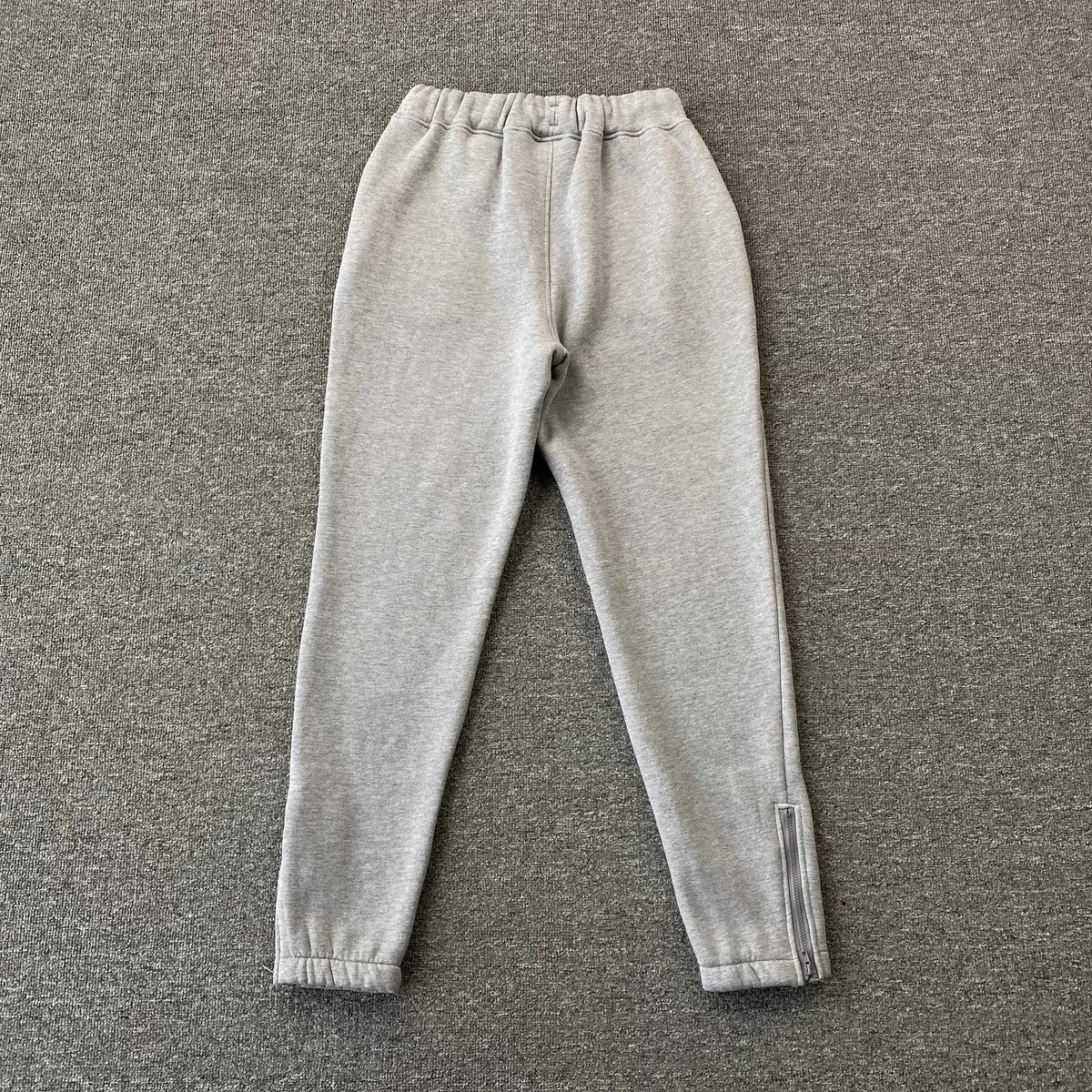 Conjunto Trapstar Chenille Decoded Gris Naranja