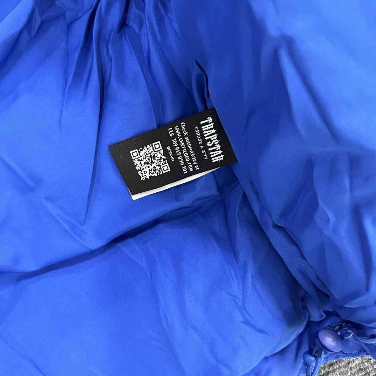 Campera Trapstar Decoded Hooded 2.0 Puffer Azul