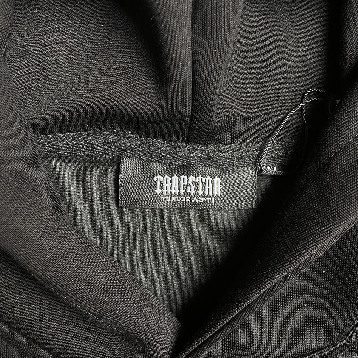 Conjunto Trapstar Irongate Arch Chenille 2.0 Negro