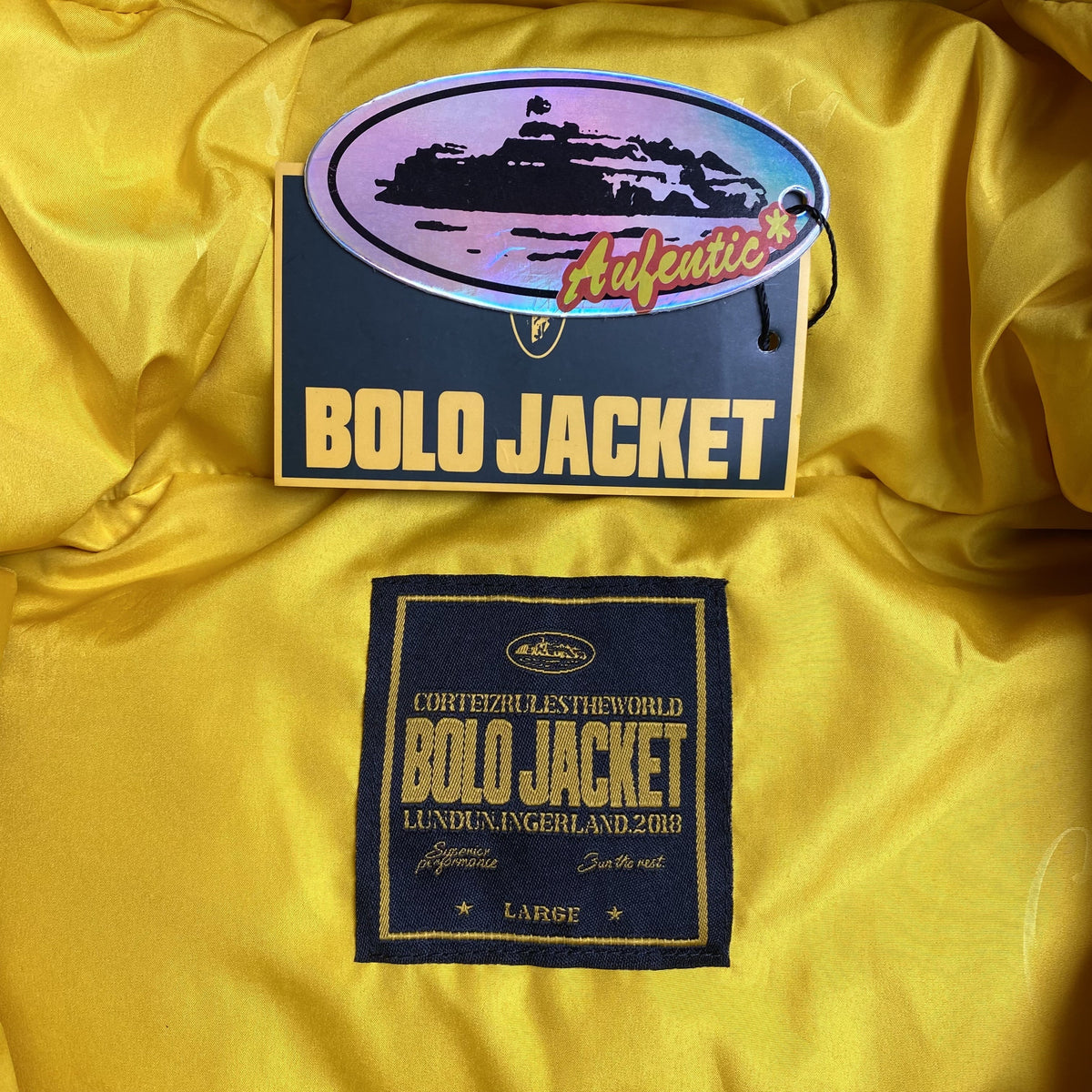 Campera Corteiz Bolo V2 Negra