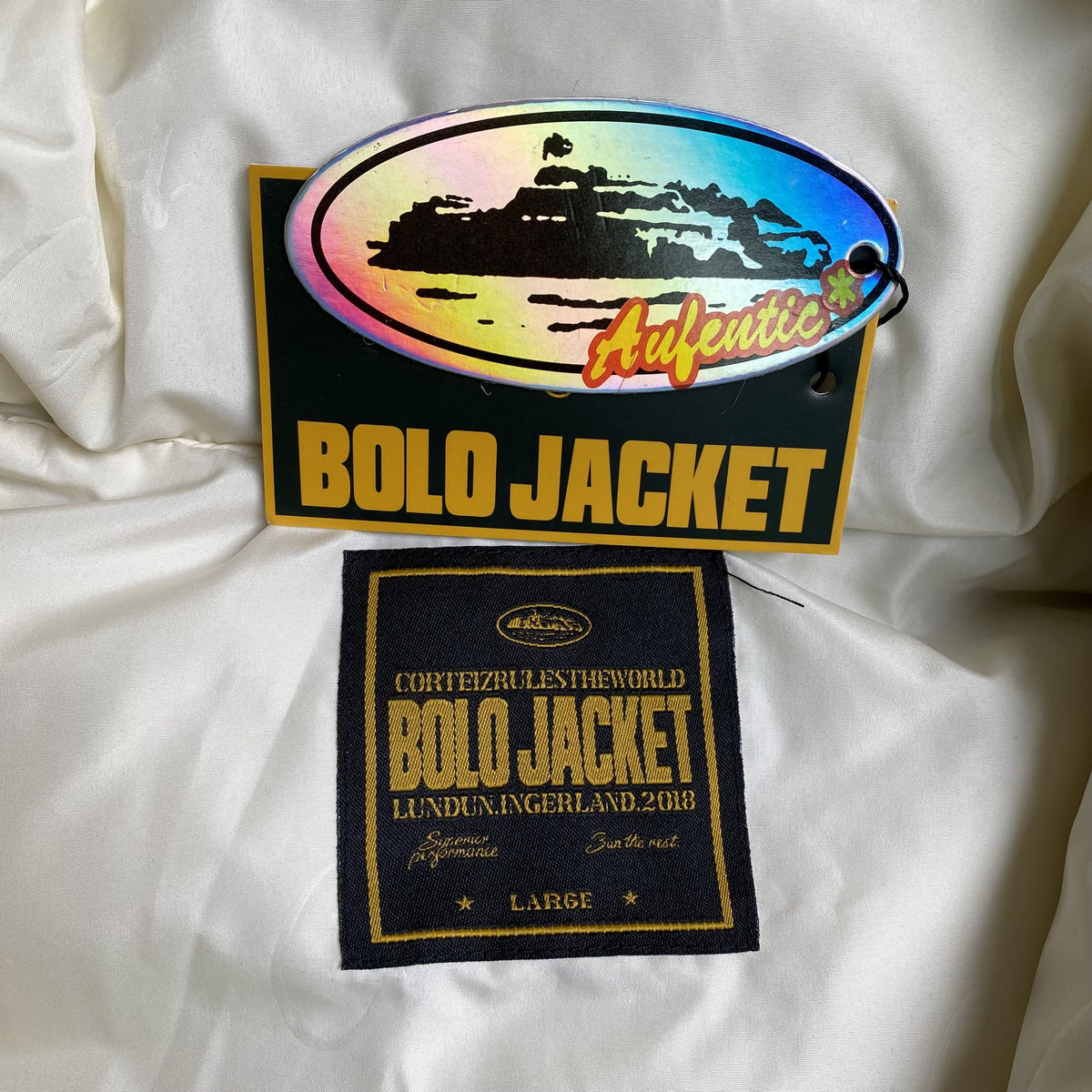 Campera Corteiz Bolo V2 Crema