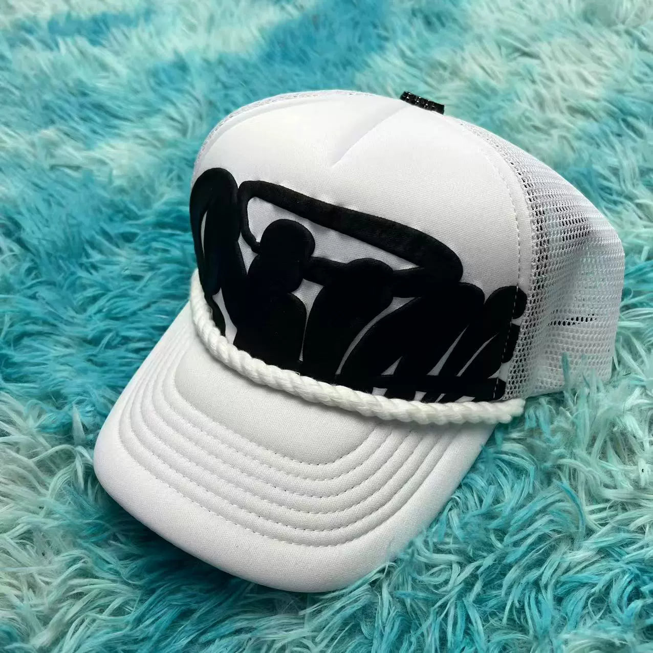 Syna caps