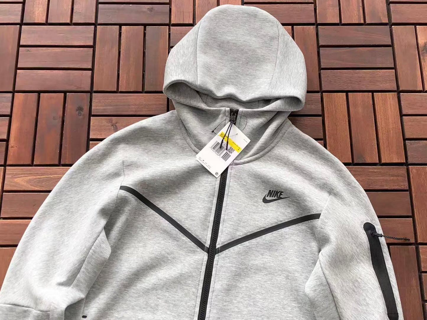 Nike tech