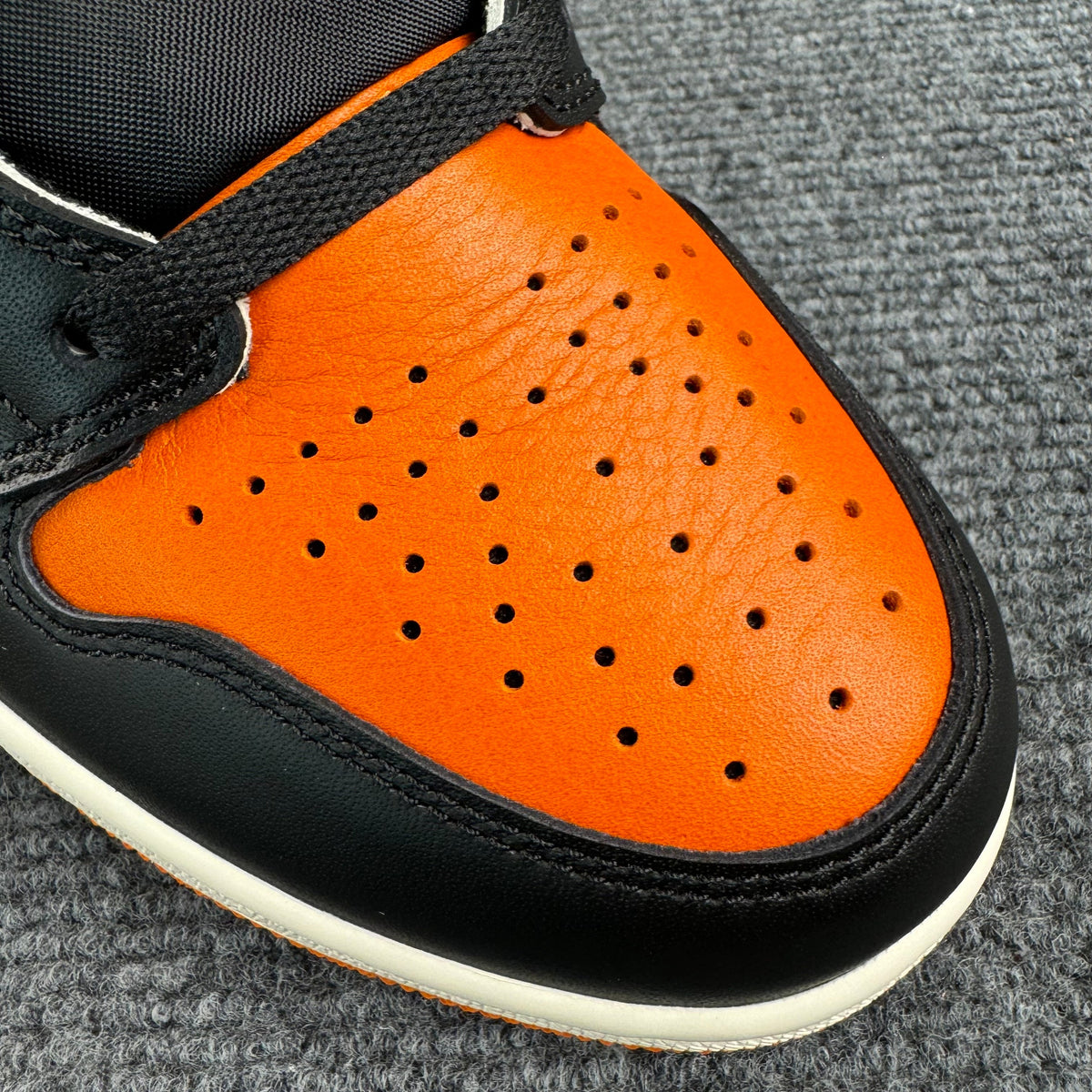 AIR JORDAN 1 HIGH "SHATTERED BACKBOARD"