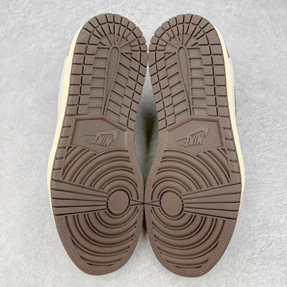 AIR JORDAN 1 LOW "TRAVIS SCOTT"