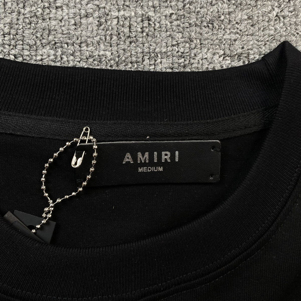 Remera Amiri 22 Skater Negra
