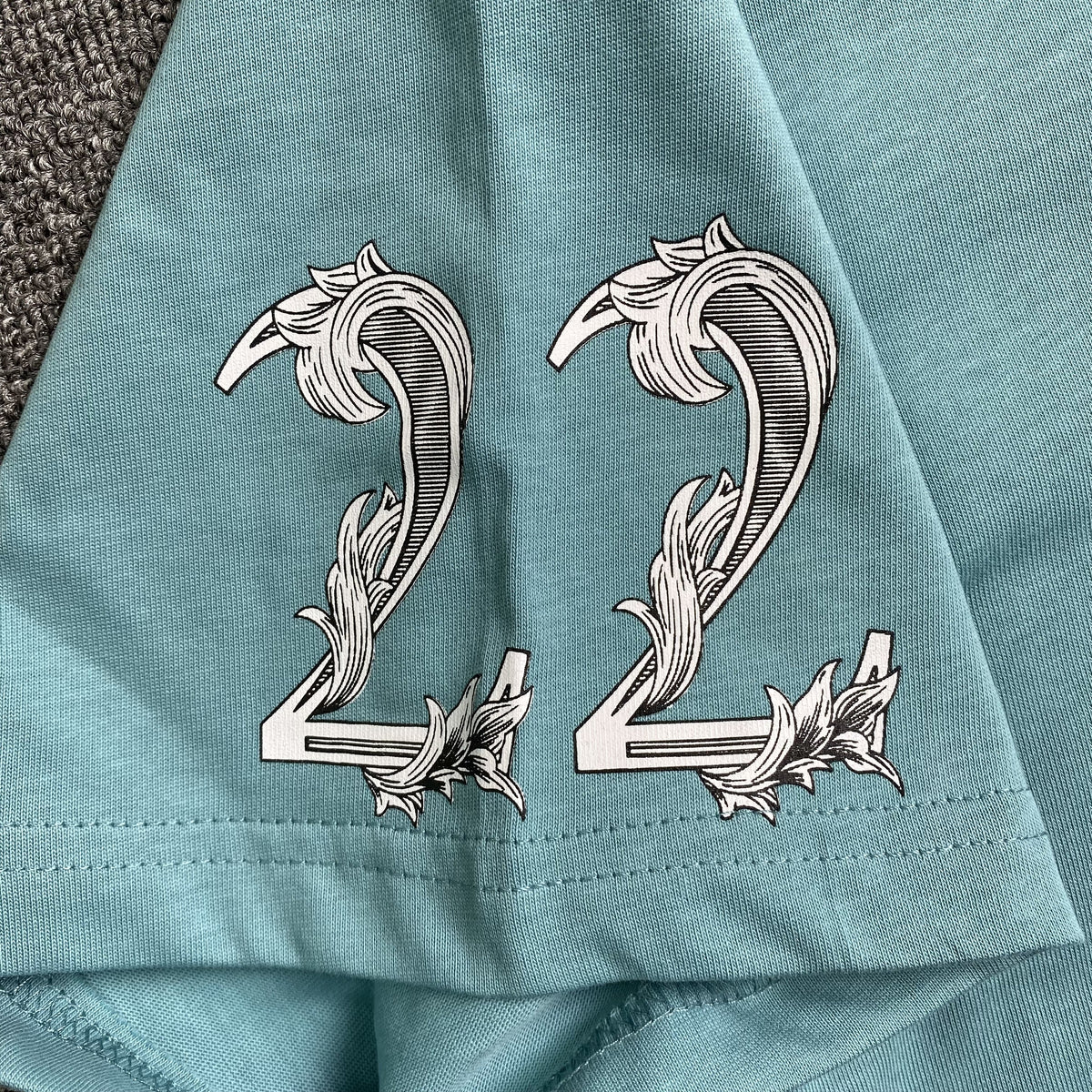 Remera Amiri 22 Celeste