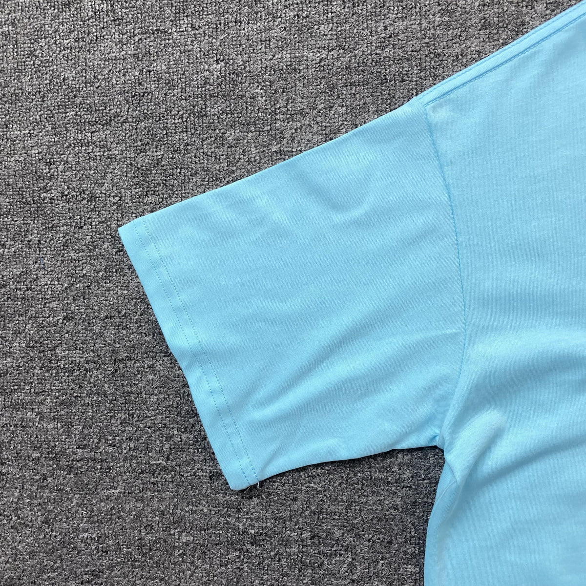 Remera Amiri Dragon Azul Celeste