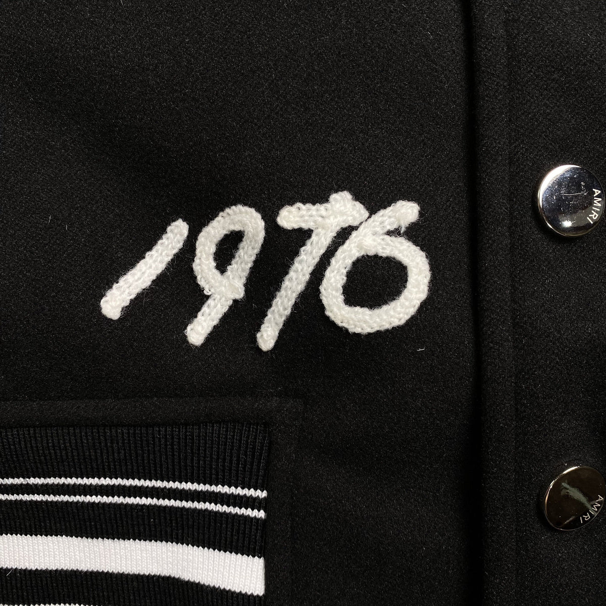 Campera Amiri Logo Patch Tiger Negra