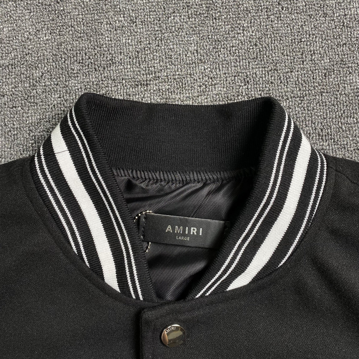 Campera Amiri Logo Patch Tiger Negra