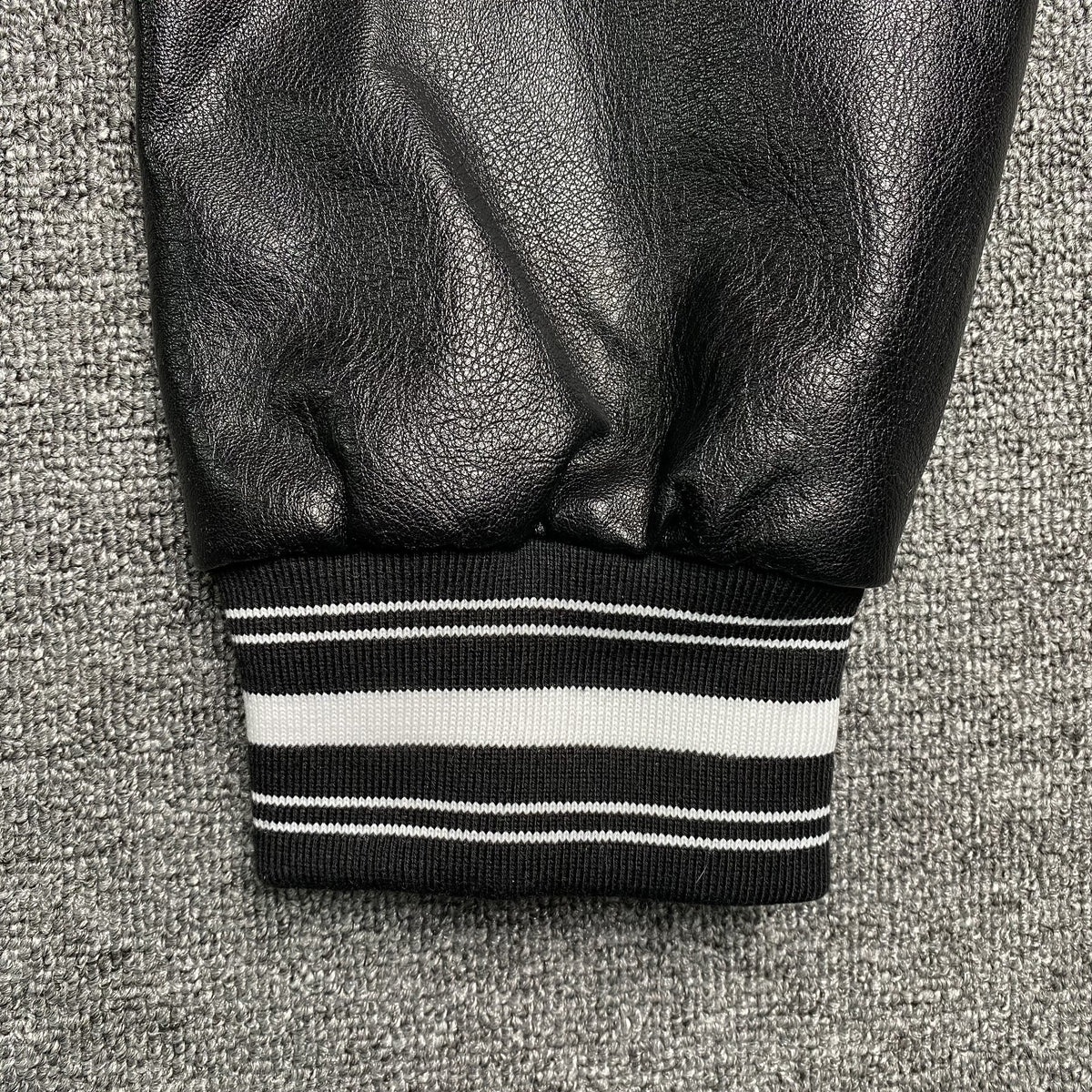 Campera Amiri Logo Patch Tiger Negra