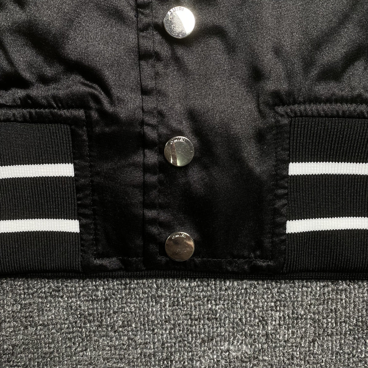 Campera Amiri Satin Flames Souvenir Bomber Negra