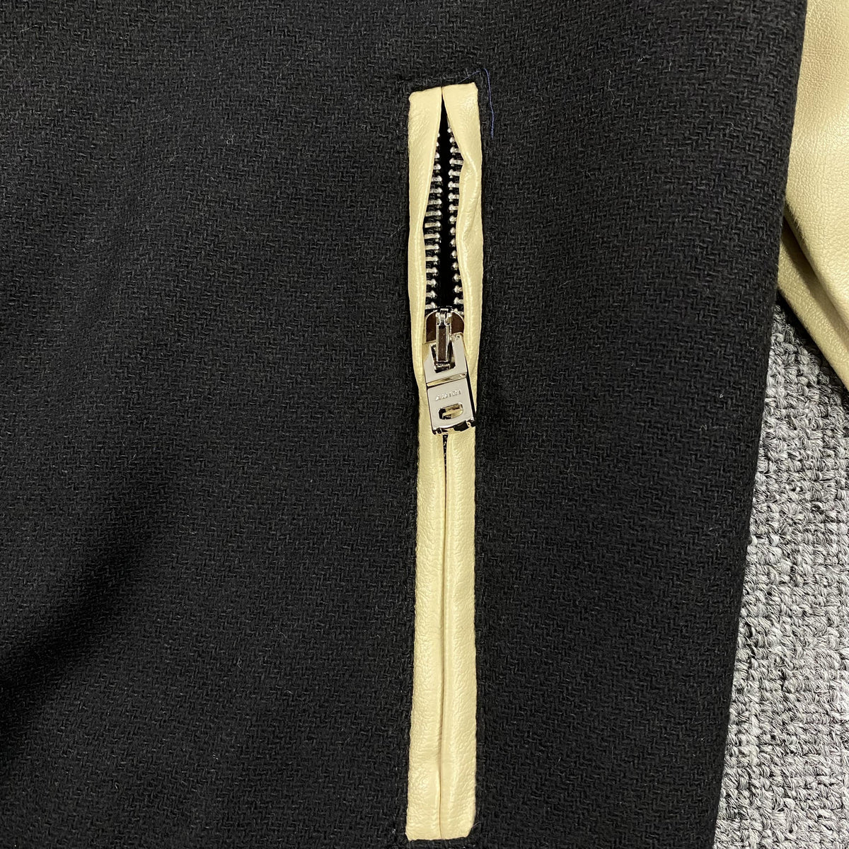 Campera Amiri Vintage Bomber Negra