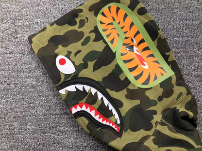 Campera Bape 1St Camo Shark Full Zip Verde