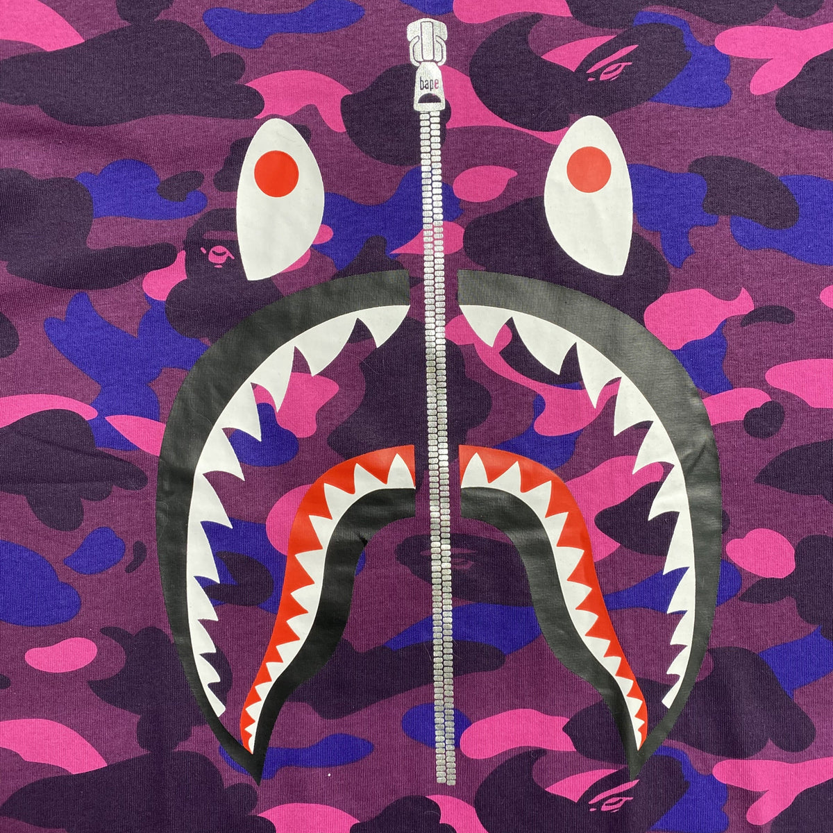 Remera Bape ABC Camo Shark Violeta
