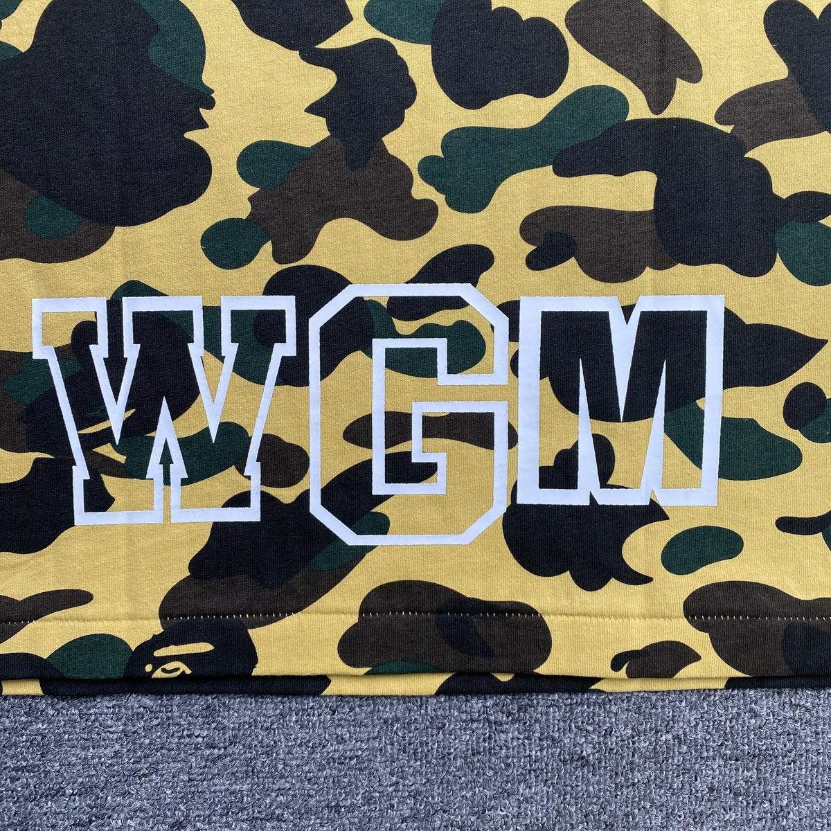 Remera Bape ABC Camo Shark Amarilla