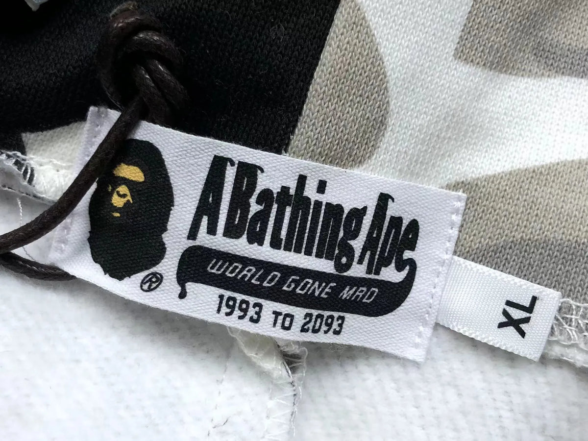 Campera Bape City Camo Half Shark Full Zip Negra Blanca