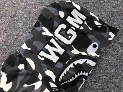 Campera Bape City Camo Half Shark Full Zip Negra Blanca