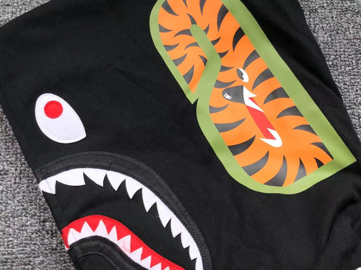 Campera Bape City Camo Shark Wide Full Zip Double Negra