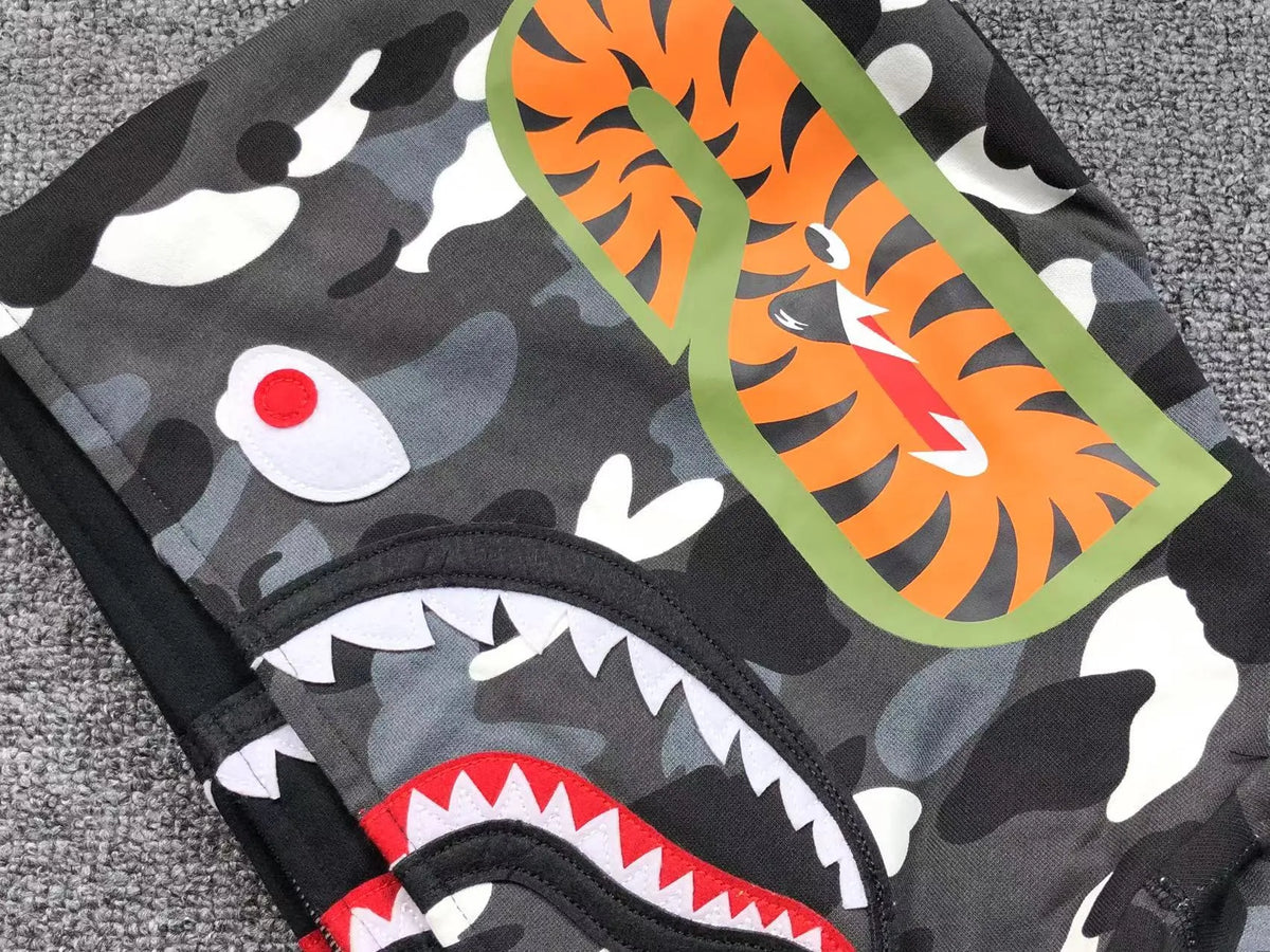 Campera Bape City Camo Shark Wide Full Zip Double Negra
