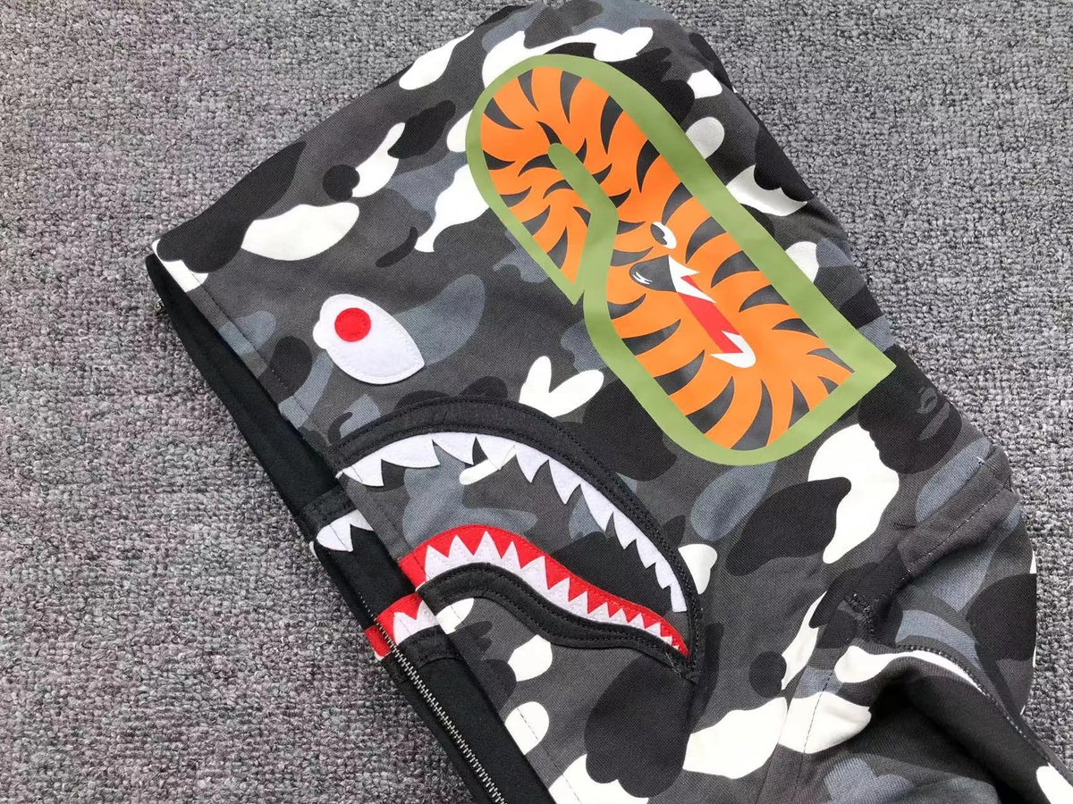 Campera Bape City Camo Shark Wide Full Zip Double Negra
