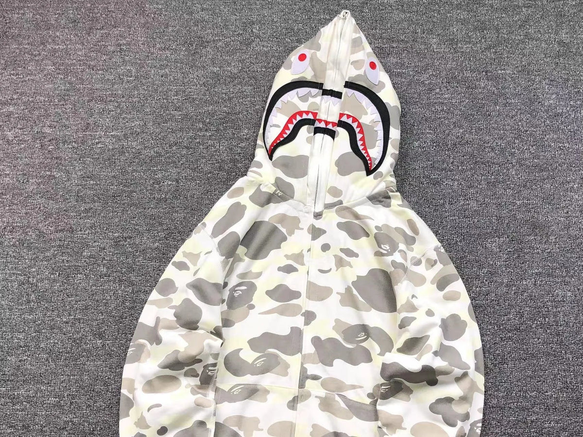 Campera Bape City Camo Shark Wide Full Zip Double Blanca