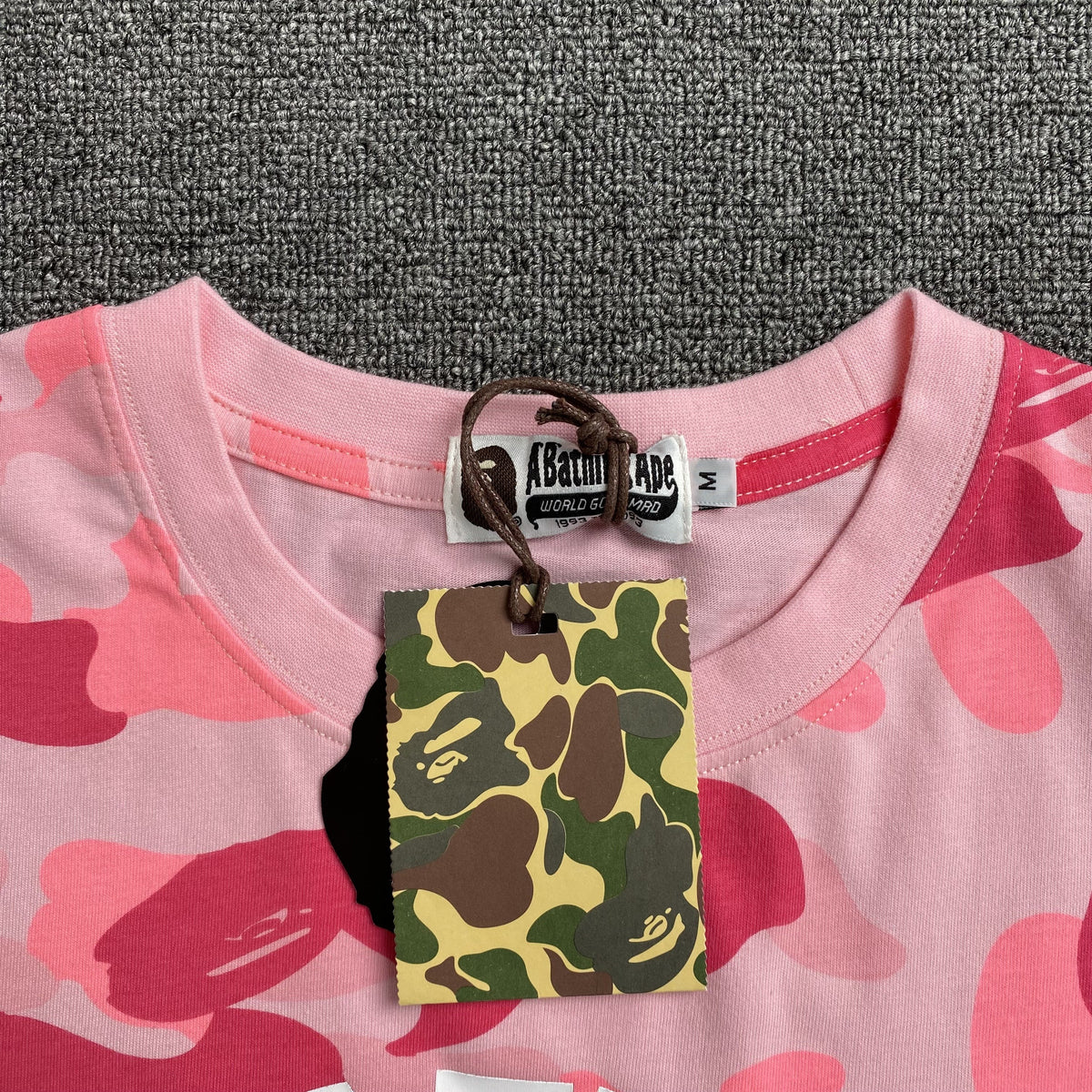 Remera Bape Color Camo Rosa