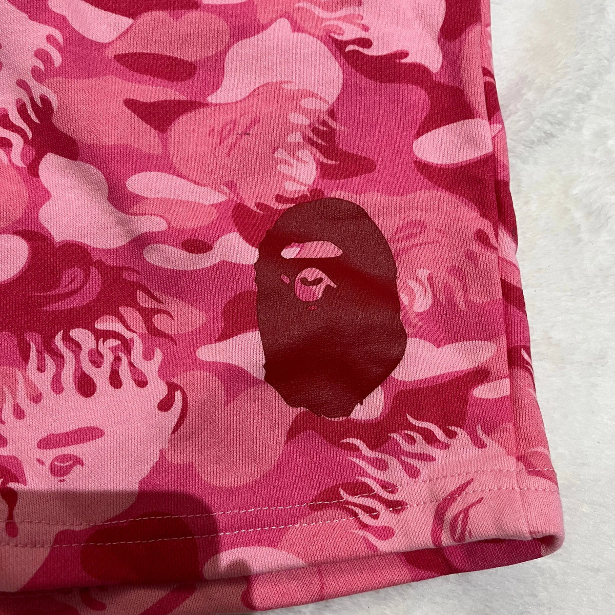 Shorts Bape Fire Camo Sweat Rosa