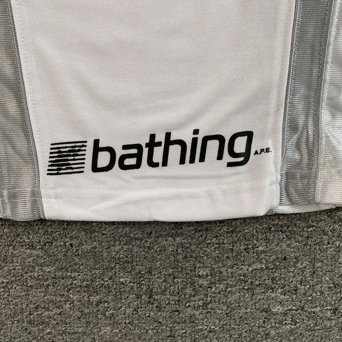 Remera Bape Multi Logo Soccer Jersey Blanca