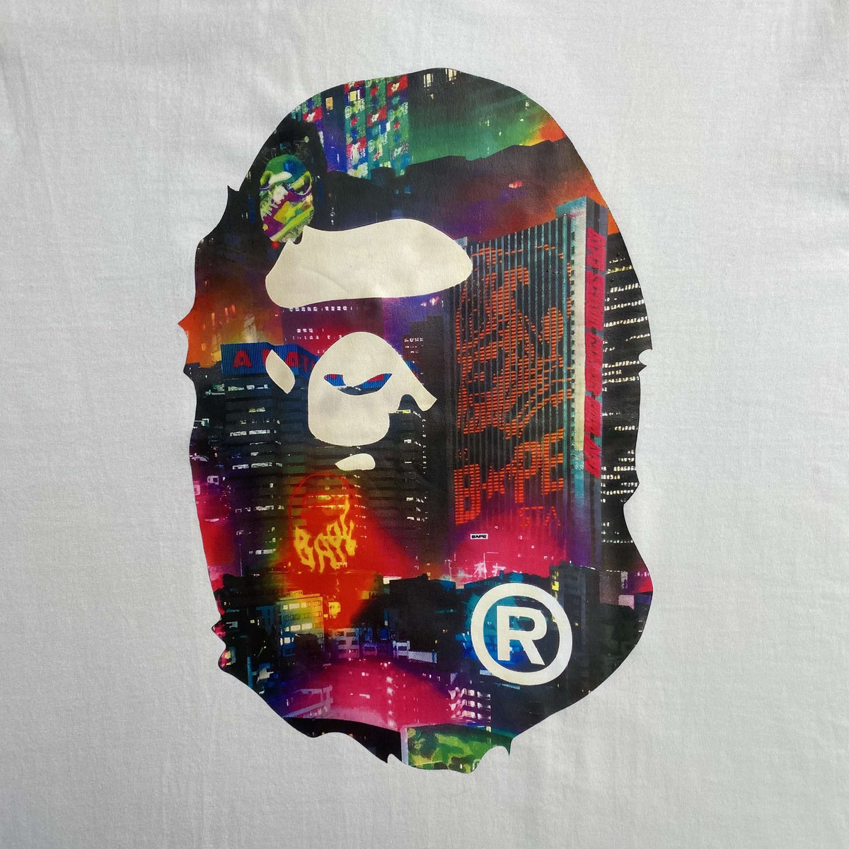 Remera Bape Neon Tokyo Big Ape Head Blanca