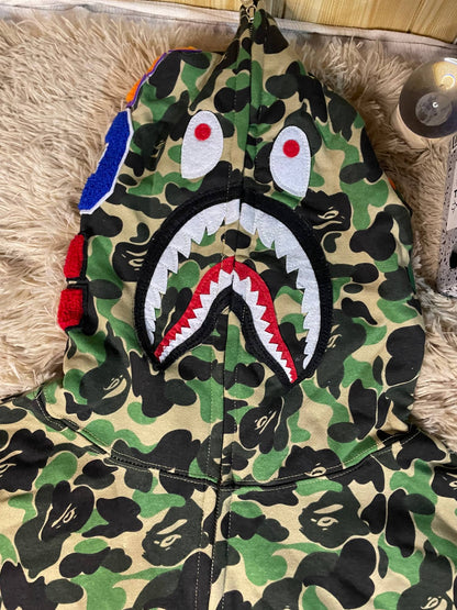 Capucha shark Bape green camo