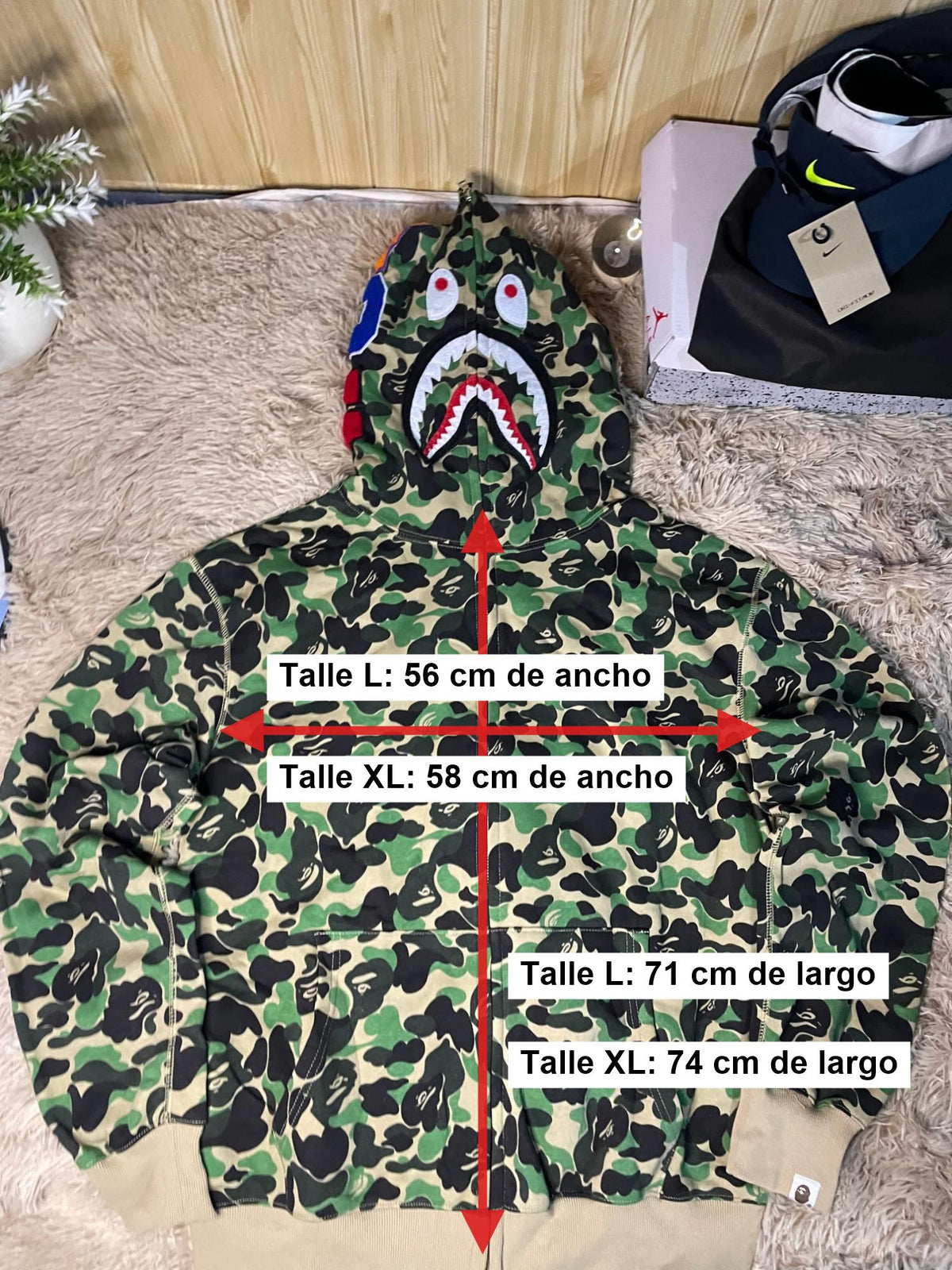 Medidas Bape shark hoodie green camo: L 71x56 cm, XL 74x58 cm