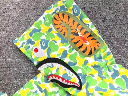 Campera Bape Shark Hk Central Limited Full Zip