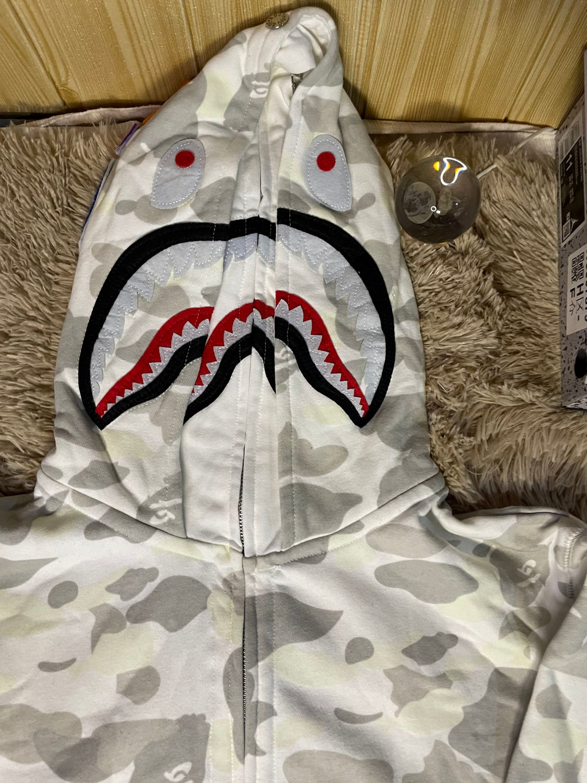 Capucha shark Bape white camo