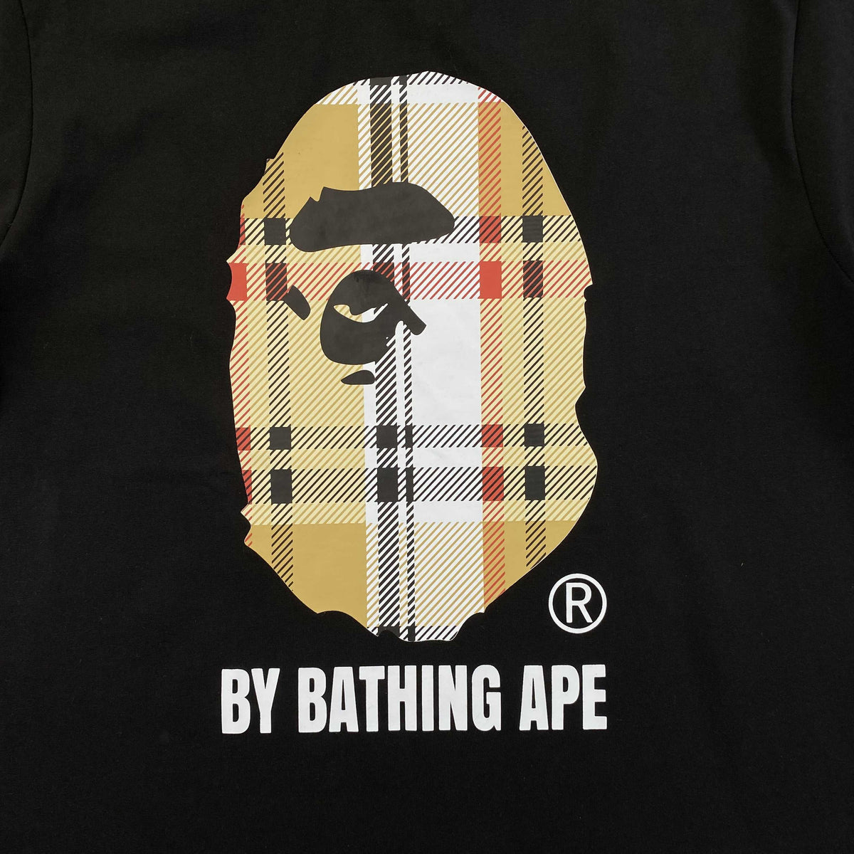 Remera Bape x Burberry Negra