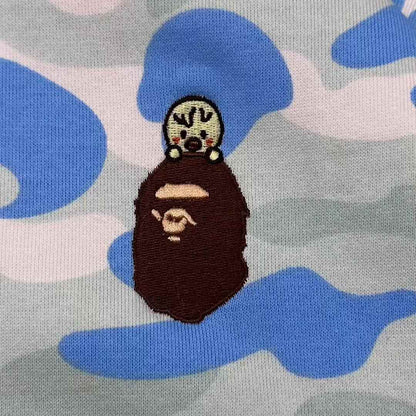 Campera Bape x Stray Kids Felix Shark Celeste