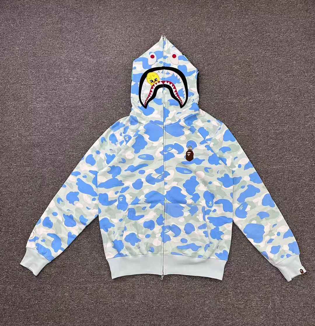 Campera Bape x Stray Kids Felix Shark Celeste