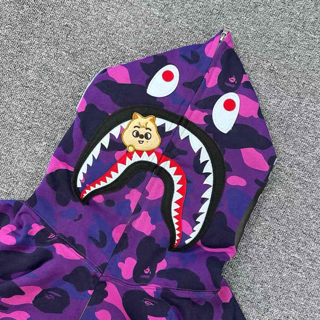 Campera Bape x Stray Kids Han Shark Violeta