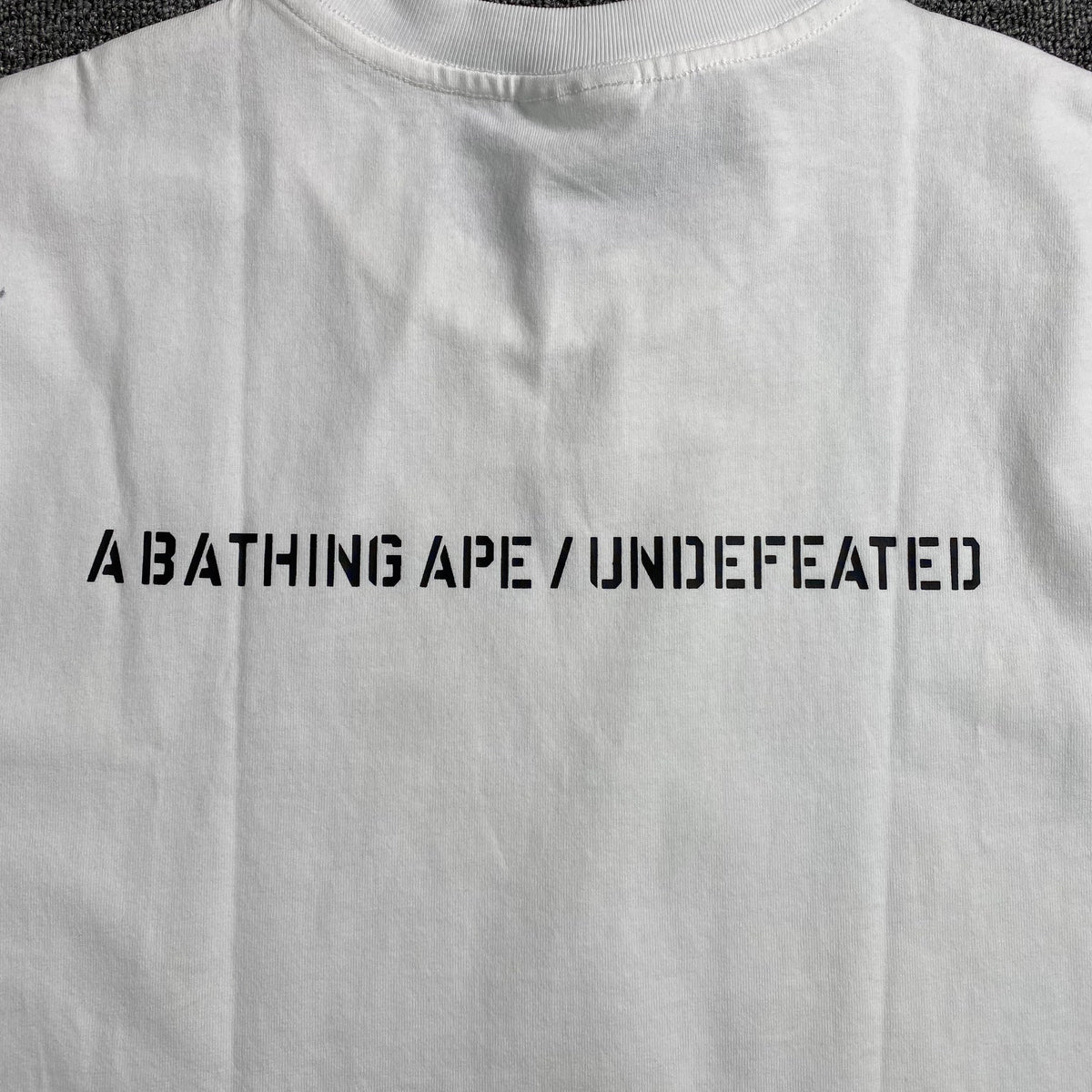 Remera Bape x Undefeated Blanca