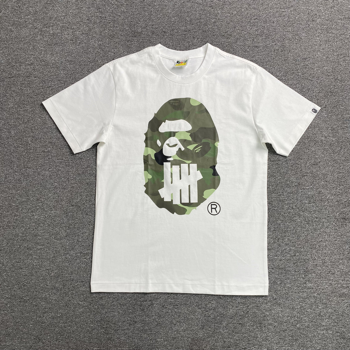 Remera Bape x Undefeated Blanca