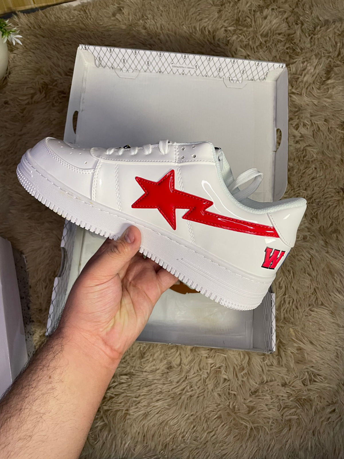 Bapesta Shark blanca y roja