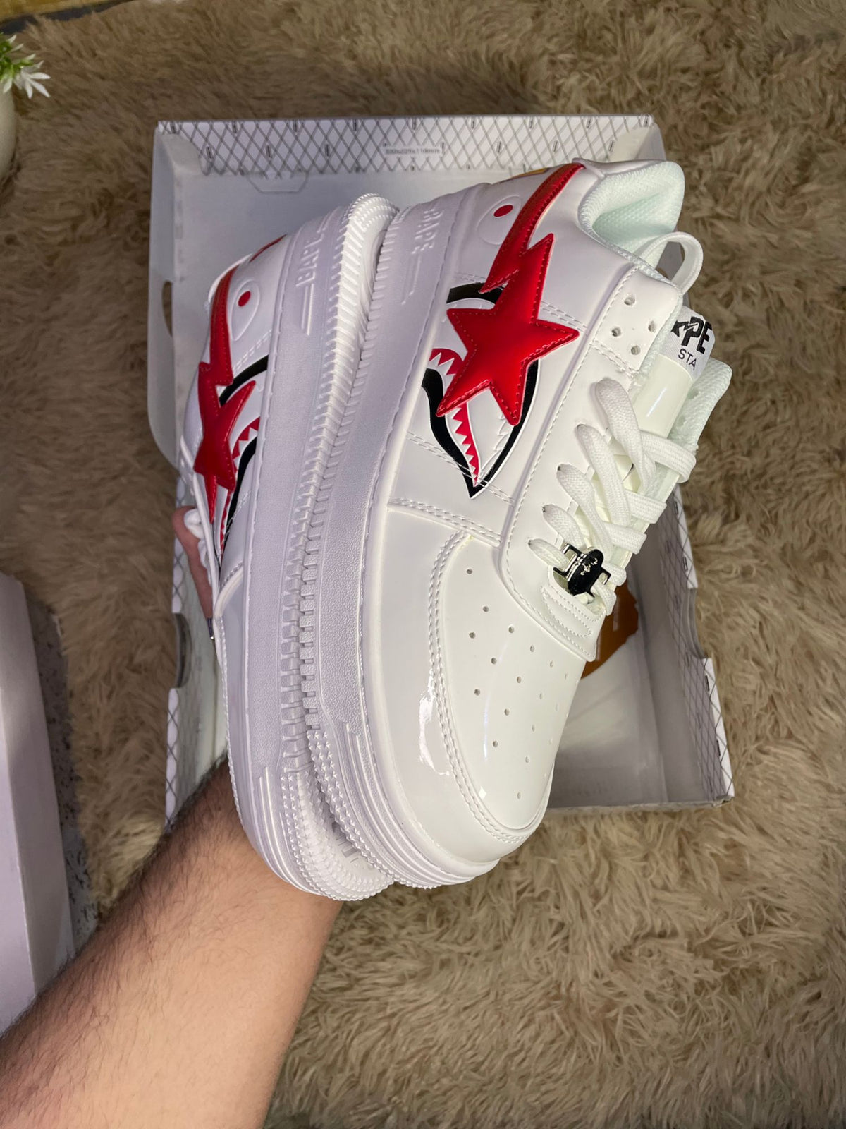 Bapesta Shark blanca y roja