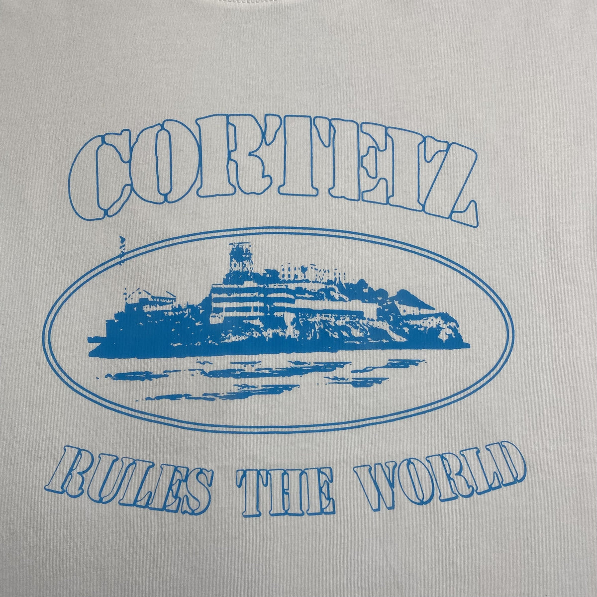 Remera Corteiz Alcatraz Rules The World Blanca