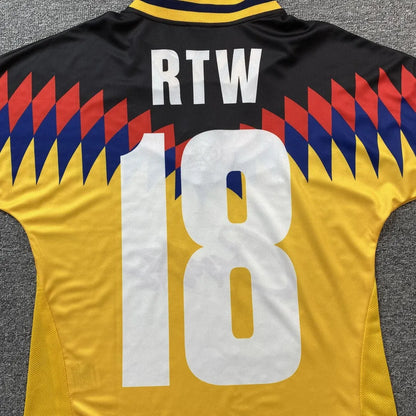 Camiseta Corteiz Club Rtw Amarilla