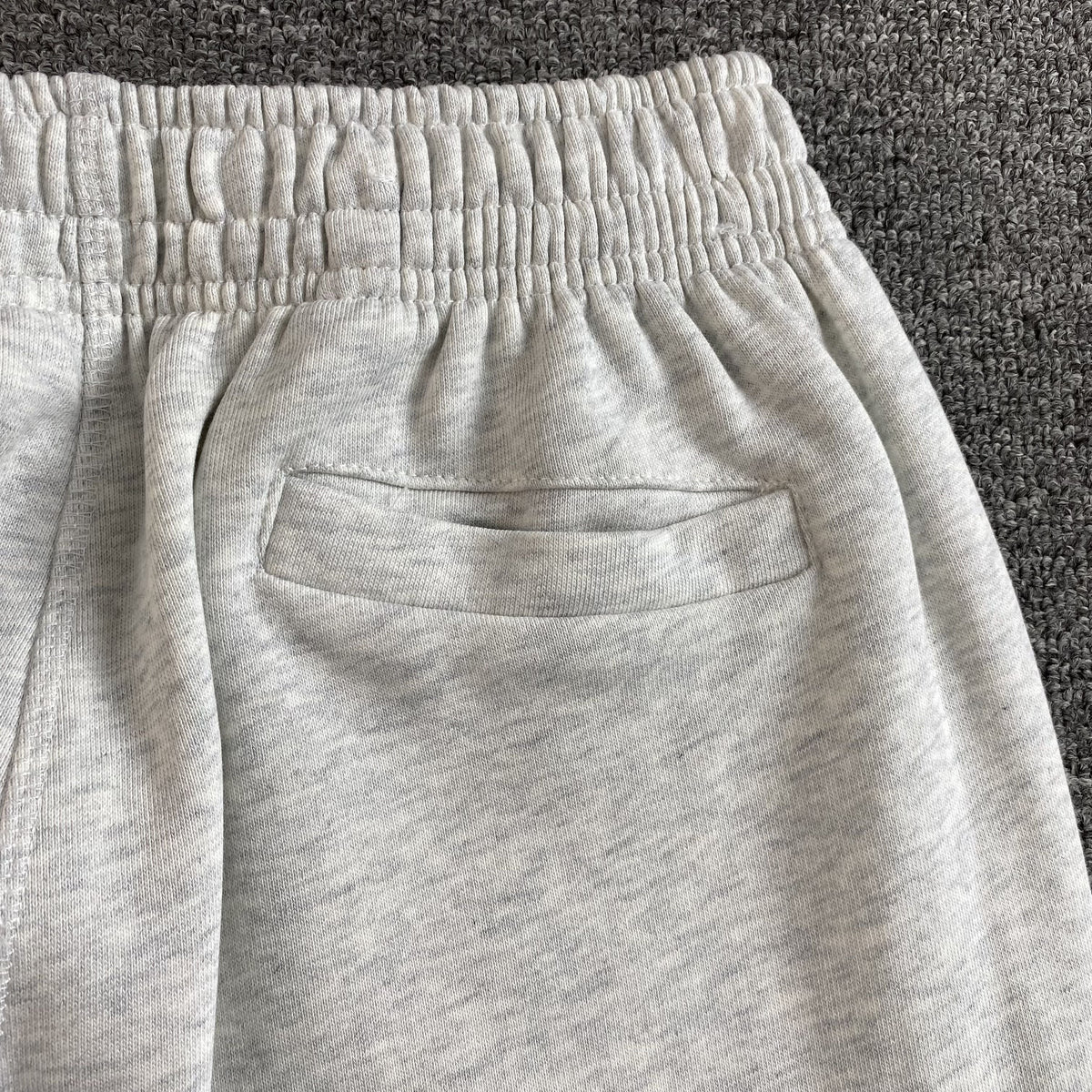 Pantalon Corteiz Colly Arch Open Hem Gris