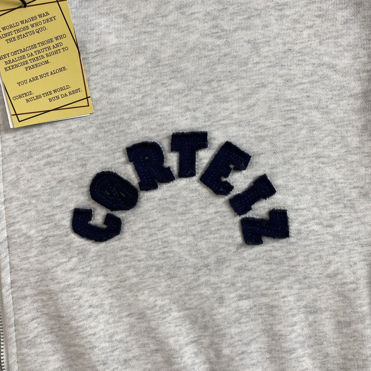 Campera Corteiz Colly Arch Gris
