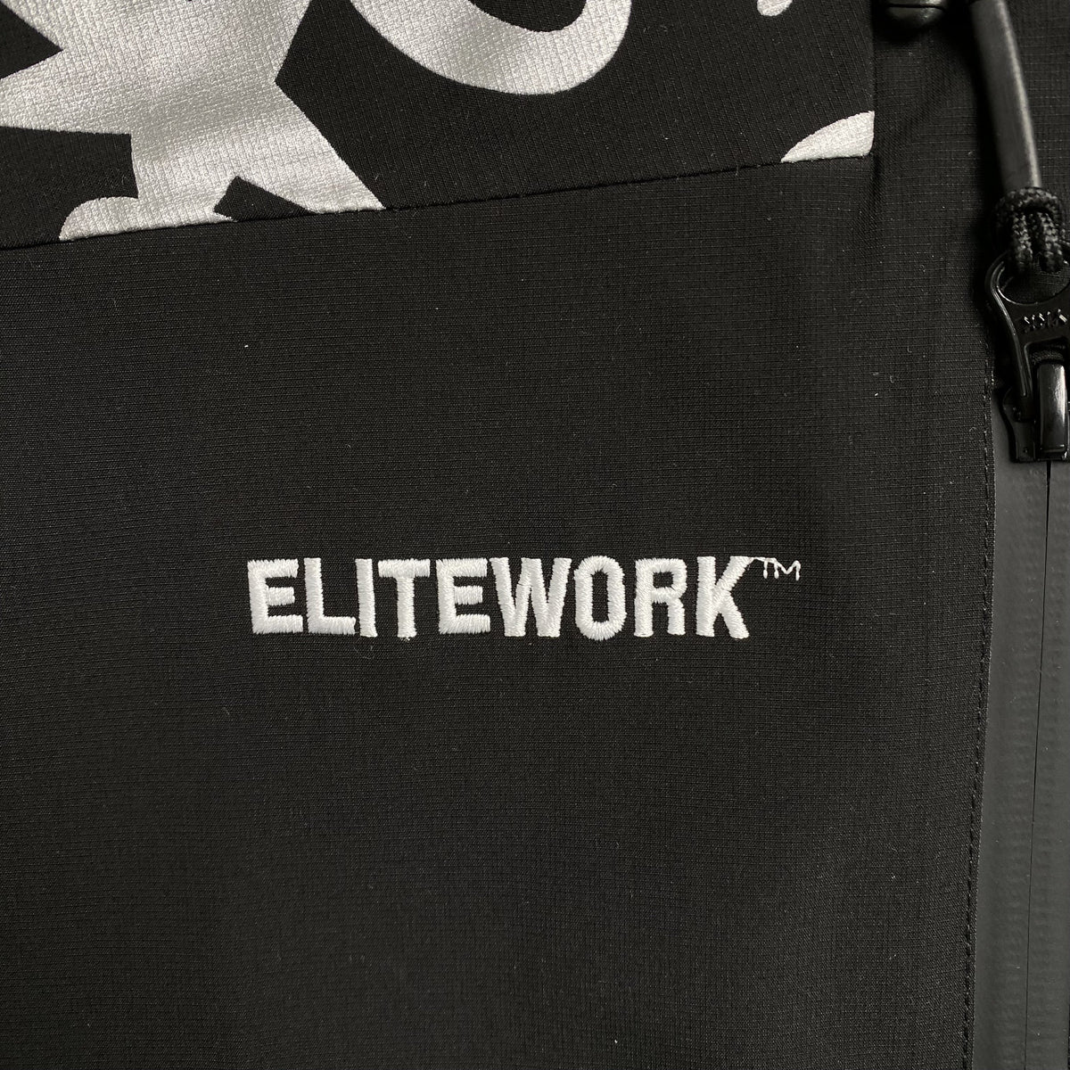 Campera Corteiz Elitework Waterproof Shell Negra