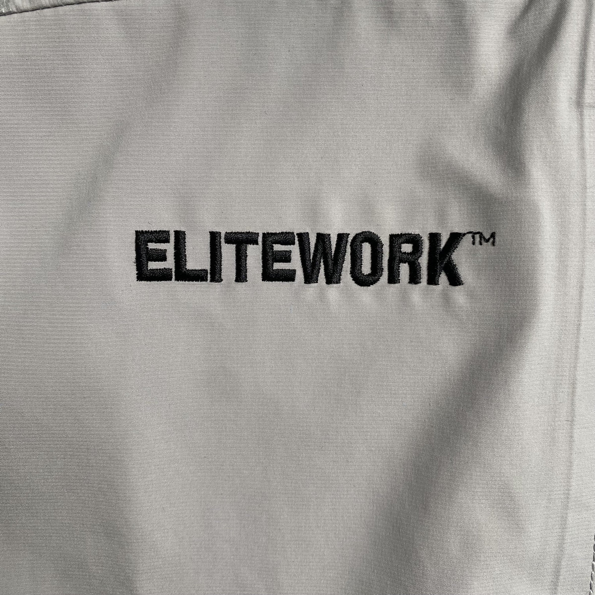 Campera Corteiz Elitework Waterproof Shell Gris