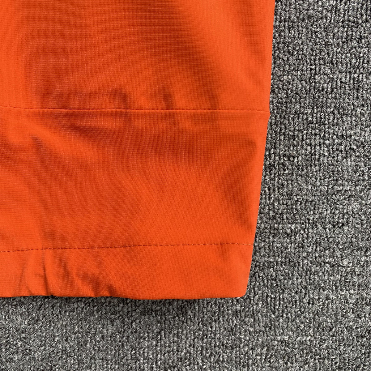 Campera Corteiz Elitework Waterproof Shell Naranja